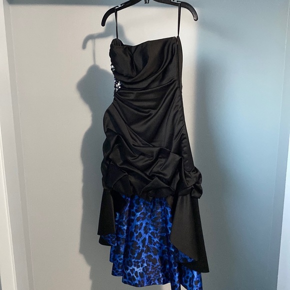 Sleeveless prom dress, size 5/6 le chateau, worn once - Picture 1 of 2